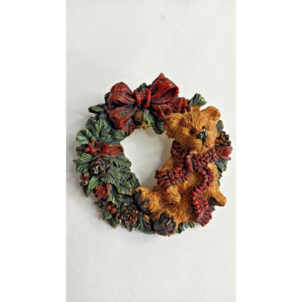 Boyds Bears Resin Teddy Bear Santa Wreath Brooch Collectible